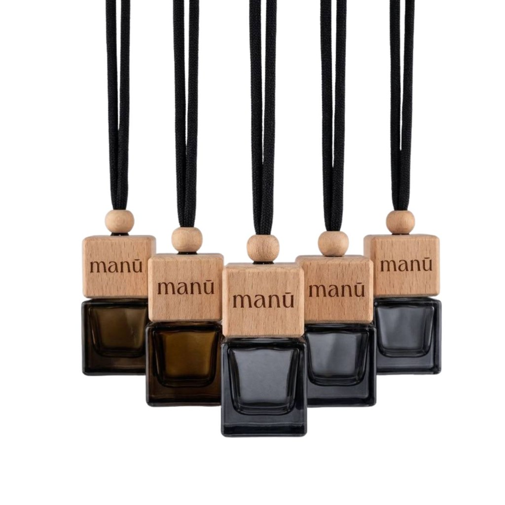 Five manū hanging glass car diffusers with wooden caps